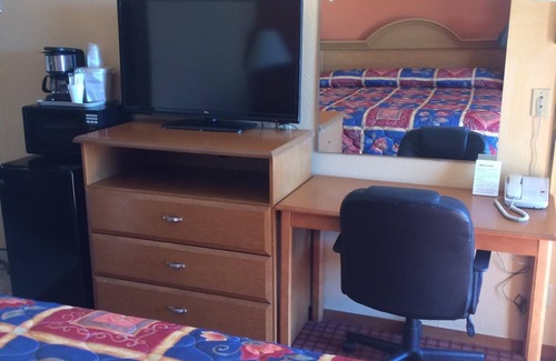 De Queen Hotel | DeQueen Courtyard Inn