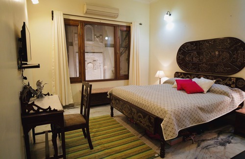 Bani Park Bed & Breakfast | DeraJaipur Homestay