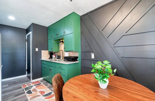 Derby Apartment | Derby Delight - Cozy King - Near Park!