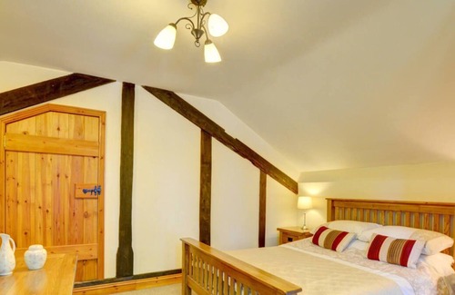 Trefeglwys Ski Chalet | Derw Lodge in the beautiful Caersws