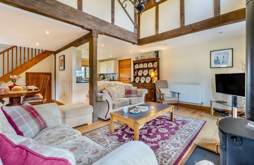 Trefeglwys House | Derw Lodge - Two Bedroom House, Sleeps 4
