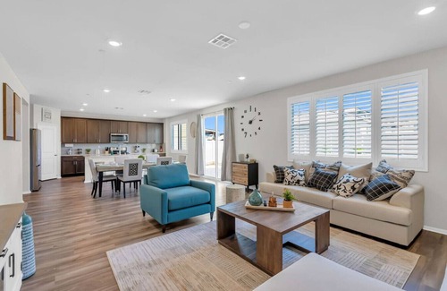 Moreno Valley House | Desert Breeze! By March ARB Base & RUHS Hospital