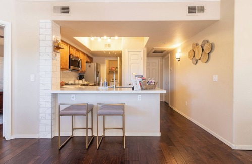North Scottsdale Condo | Desert Escape - N Scottsdale Quiet, Contemporary 2Br2Ba, W/D, Pools, Fast WiFi