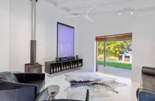 Marcus Beach House | Desert Flame - Private Oasis near the Beach