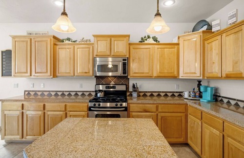 Las Cruces House | Desert Getaway - 3BR Home w/Outdoor Kitchen & Spacious Patio