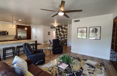 North Scottsdale Condo | Desert Mirage - upscale condo in the heart of North Scottsdale