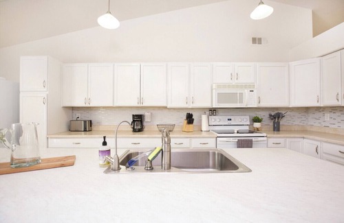Mesquite House | Desert Oasis-Casinos-Golfing-off-road riding plus safe trailer storage!