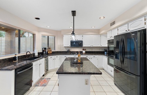 Central Scottsdale House | Desert Oasis - Sleeps 16+ Luxury Pool, Spa, Outdoor Games, Playset, & More