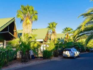 Desert Springs Hotel | Desert Palms Alice Springs