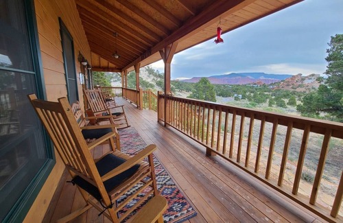 Teasdale House | Desert Skies Resort