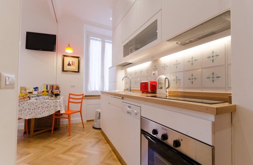 Testaccio Apartment | DESIGN APARTMENT-DOWNTOWN-FULL KITCHEN-WiFi-AC-WASHER-DISHWASHER-LIFTMETRO CLOS