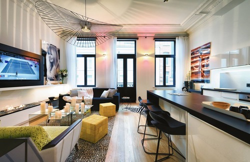 Chatelain Apartment | Design Apartment with Spacious Terrace in Quartier Louise-Châtelain
