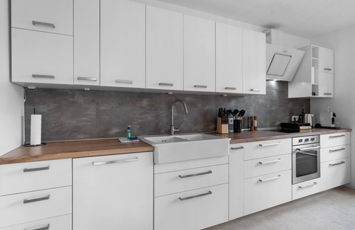 Rhein-Erft-Kreis District Apartment | Design Luxuriös, 14 min Köln , Super Komfort, Vollausstattung, 3 x 55" TV