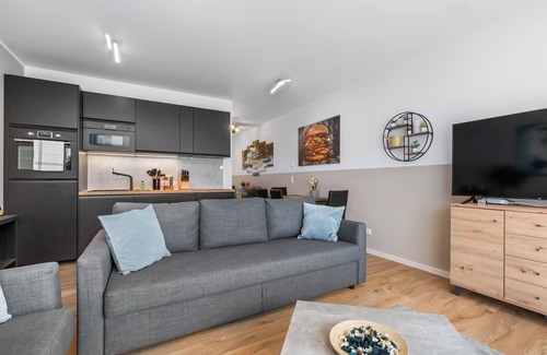 Schkeuditz Apartment | Design luxury, fully equipped, 30min Leipzig Hbf 8
