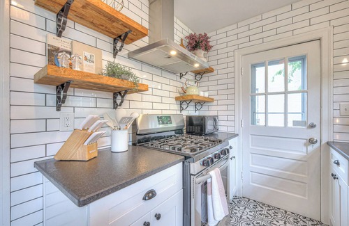 Inglewood House | Designer 1930s Cottage in East Nashville w/Luxe Furnishings, Porch Swing, Garage