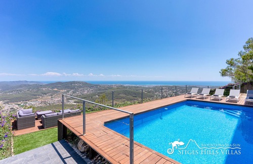 Canyelles Villa | Designer Villa El Mirador with Panoramic Sea Views & A/C