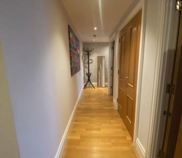 Sands End Apartment | Desirable, Fashionable 2bed Flat in Chelsea