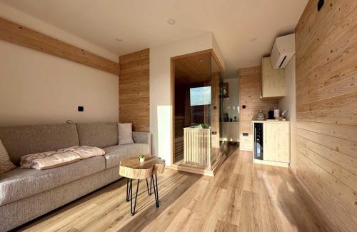 Sencur House | DESIREE with Sauna&HotTube at Potatoland Lux Resort
