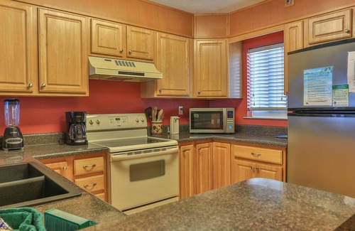 North West Florida Condo | Destin on the Gulf 503 | Beachfront Escape with Pool and Balcony Views