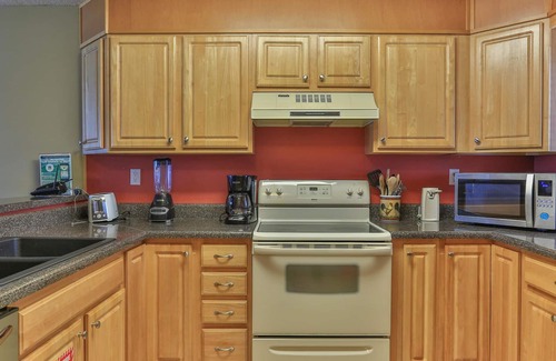 North West Florida Condo | Destin on the Gulf 503 | Beachfront Escape with Pool and Balcony Views