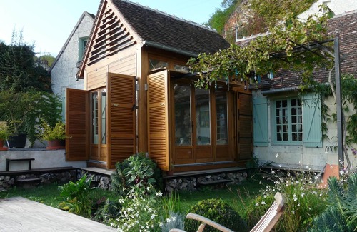 Bourre House | Detached house facing south with pool and panoramic views of the Cher