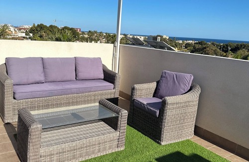 Mil Palmeras House | Detached 4 bedroom luxury villa with pool sleeping 8