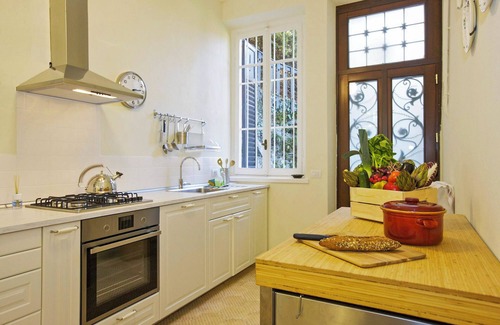 Premeno House | Detached 6½-room house with garden and beautiful lake view