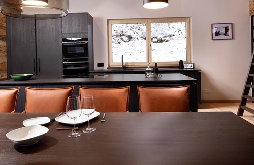 Bramberg am Wildkogel Villa | Detached luxury villa with a sauna and views