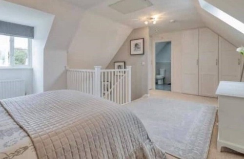 Willian House | Detached Family House With Private Garden