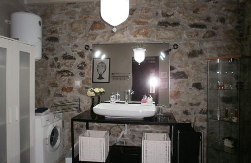 Stavroupolis House | DETACHED FULL FURNISHED STONE BUILD NEAR R.R STATION AND RIVER NESTOS
