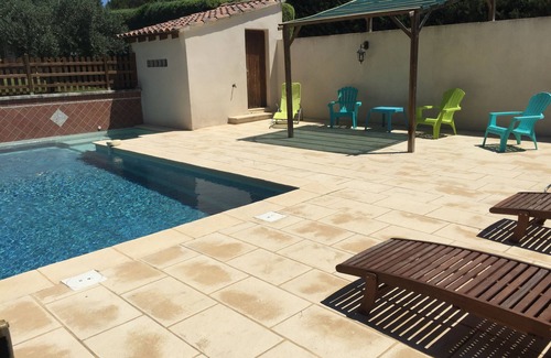 Saumane-de-Vaucluse House | Detached house not overlooked air conditioned with enclosed garden and swimming pool