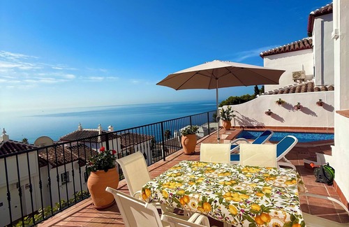 Urbanizacion Ladera del Mar Villa | Detached holiday villa with spectacular sea views, large sun terrace, A/C, WIFI