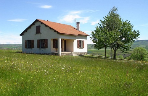 Fontanes Villa | Detached house in lozère for 2 to 8 people