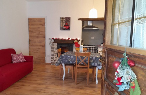 Andagna House | Detached house in Andagna with room with exposed stone CITRA:008035-LT-0019