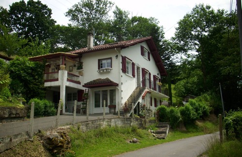 Garindein House | detached house in the countryside calm nature hiking pathuperb region
