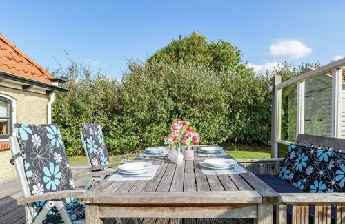 Pingjum House | Detached rural house with garden in Pingjum, Friesland