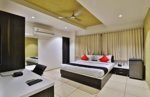 Nadiad Hotel | Dev Motel & Banquet