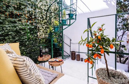 Zakynthos Town Apartment | Deviazi 4 - Charming Apartment for 2 in the Heart of the City-5 Minutes from the beach