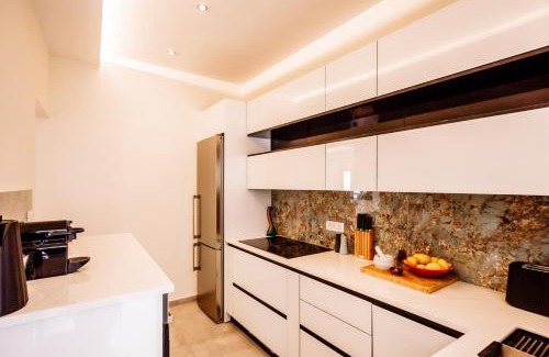 Zakynthos Town Apartment | Deviazi 4 - Charming Apartment for 2 in the Heart of the City-5 Minutes from the beach
