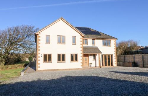 Bradworthy House | Devon House