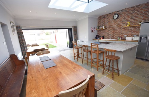 Southbourne House | Devonia House, Southbourne Group Accommodation