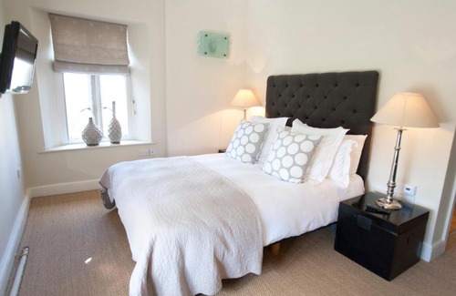 Muchelney Hotel | Devonshire Arms