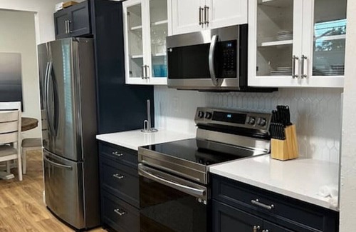 San Carlos Park House | Dew Casa Luxury 3 Bedroom Florida Home