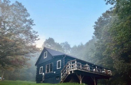 South Kortright House | Dezi's Retreat and Waterfall