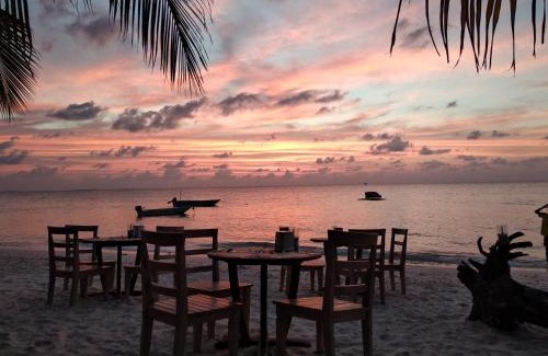 Dhigurah House | Dhigurah Beach Inn
