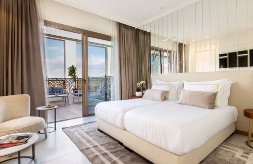 Ma'ale Adumim Hotel | Dhotel