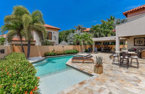Malmok Villa | Diamante 166-Luxury Private Home-Private Pool @ Gold Coast