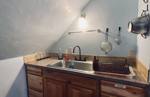 Lawton Apartment | Diamond Apartment with GYM - 2 miles to Fort Sill & 1/2 mile to downtown!