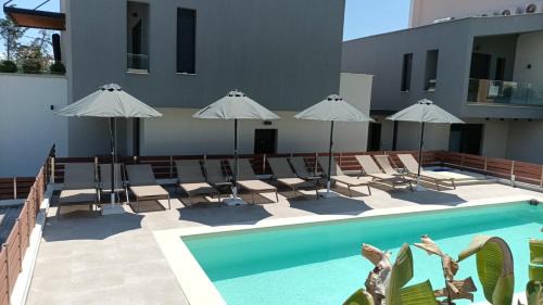Nea Iraklitsa Apartment | Diamond C Luxury Apartment