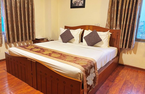Insein Hotel | Diamond Lake Hotel KTV&Dancing Bar